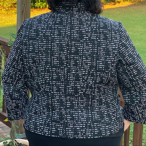 Black and White Open Front Jacket - Picture 2 of 5